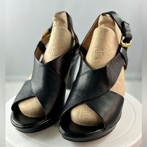 SOFFT black leather heels sandals with straps